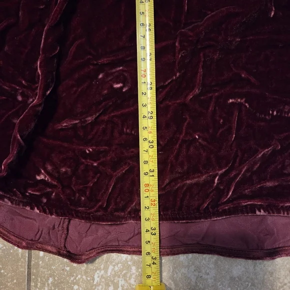 Soft Surroundings Women's Burgundy Velvet Ruffle Pintuck Silk Blend Top. Sz L - Picture 9 of 10